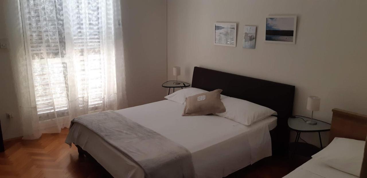 Apartments Marzic Паг Экстерьер фото